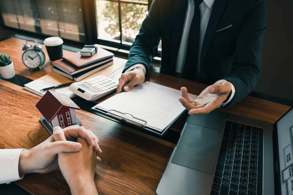 7 Powerful Things That Let a Workers’ Comp Adjuster Know They’ll Probably Win
